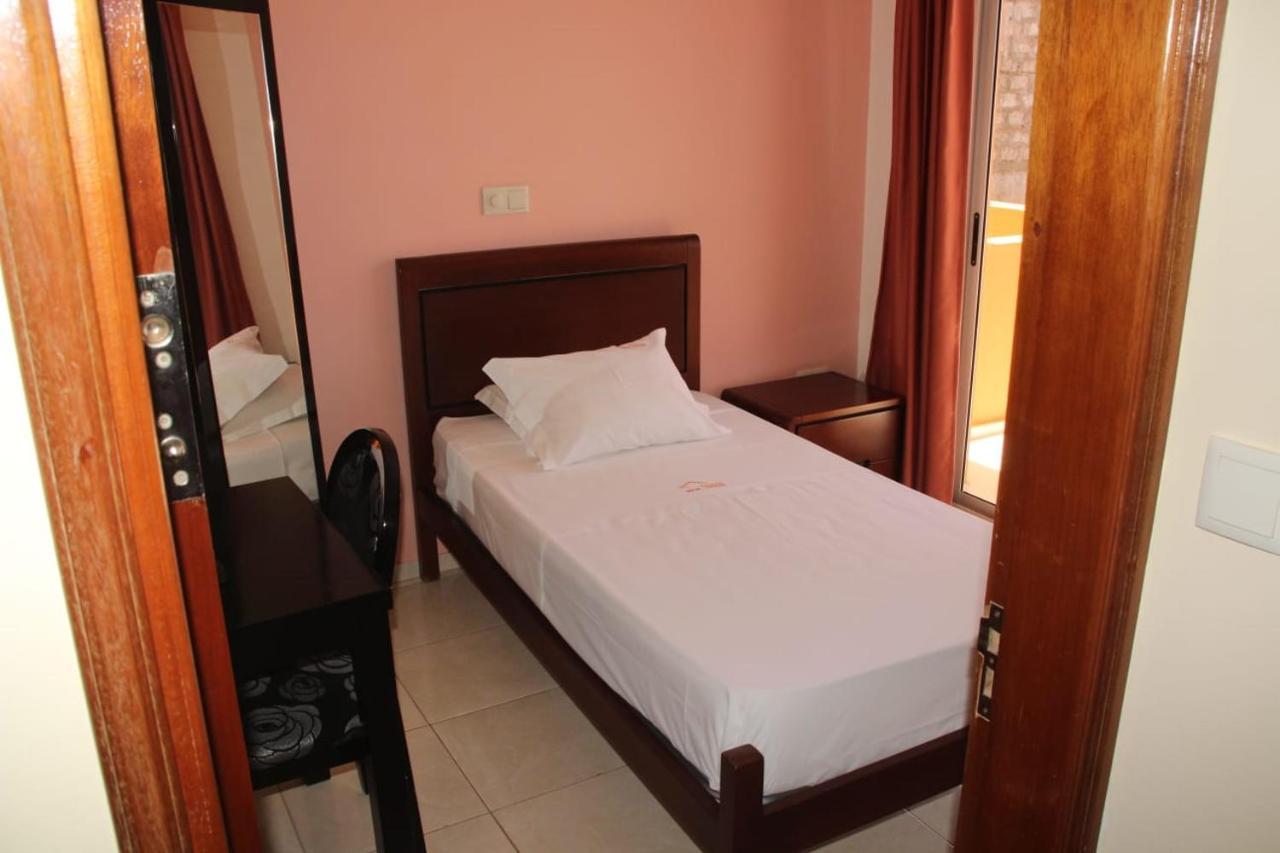 Restaurante Residencial Nova Cidade Porto Novo  Ngoại thất bức ảnh