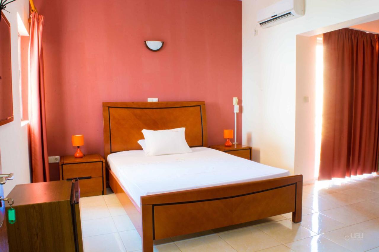 Restaurante Residencial Nova Cidade Porto Novo  Ngoại thất bức ảnh